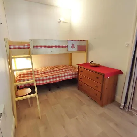 Apartment Les 3 Renards, T2 Bis, Parking, Centre Luchon, Casier A Skis, 4 Personnes *